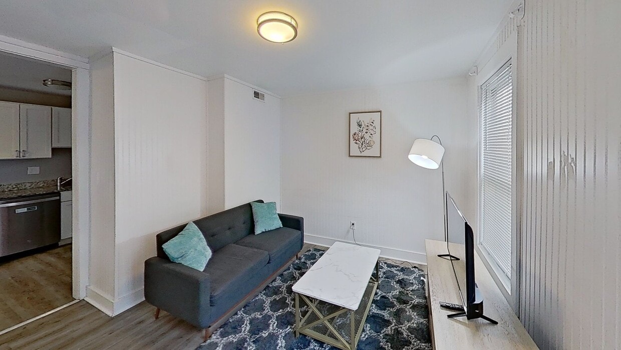 Photo - Private bedroom in 4 bed/1.5 bath Home