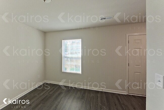 Photo - 204 Glenoaks Dr