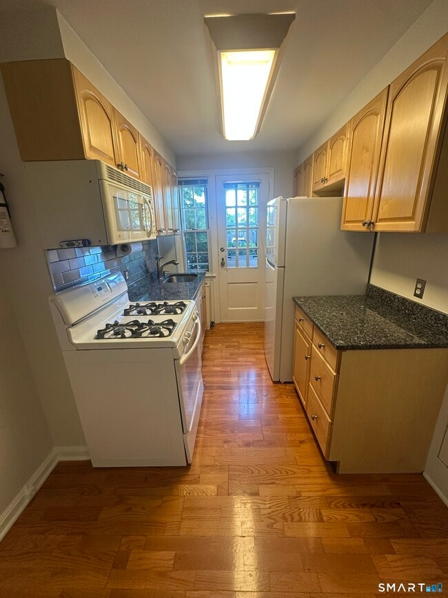 2475 Summer St Unit 3K