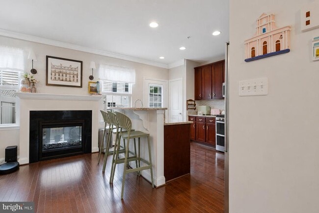 Photo - 703 Skippers Ln