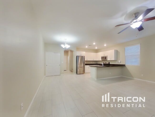 Photo - 12552 W Hummingbird Terrace