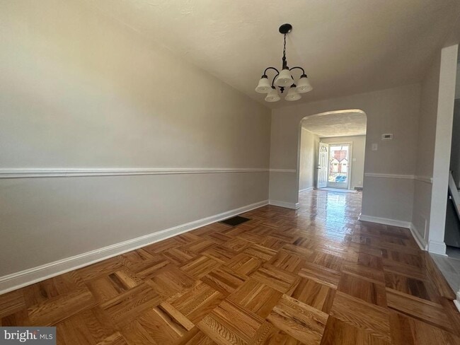 Photo - 2204 Lynn Blvd