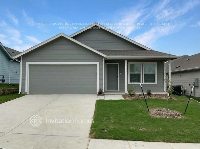 Building Photo - 2411 Fleming Dr