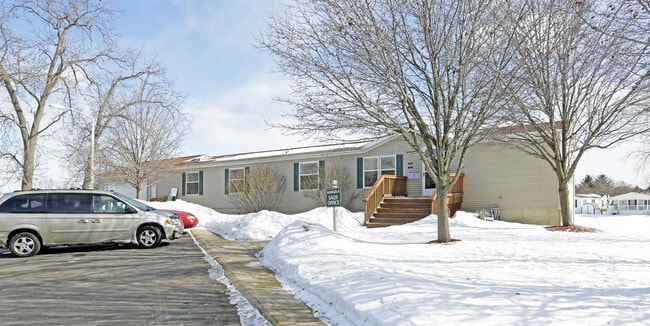 Photo - Oakland Estates MHC