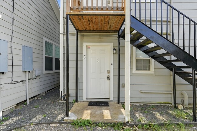 2620 Delafield St Unit C