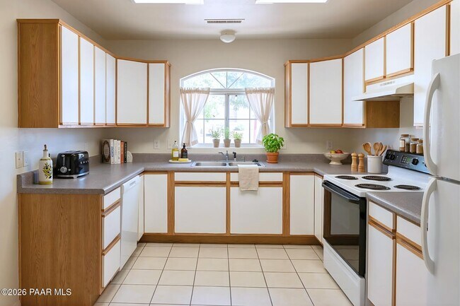 Photo - 8415 E Leigh Dr Unit A