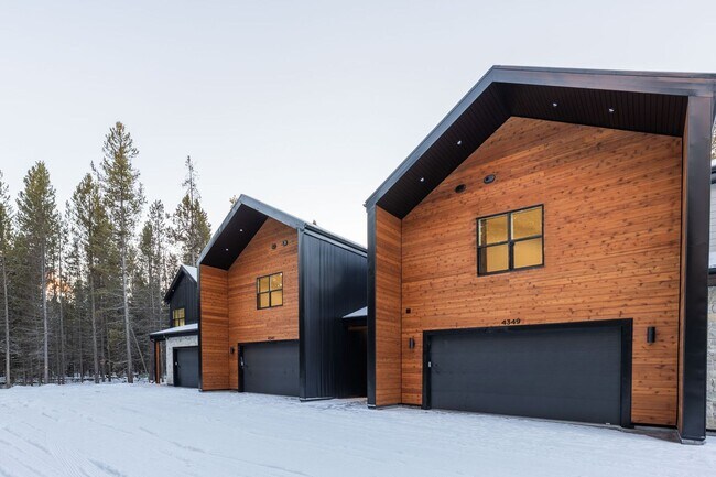 Photo - Beautiful Custom Townhome for Rent in Island Park- NAME YOUR LEASE TERMS