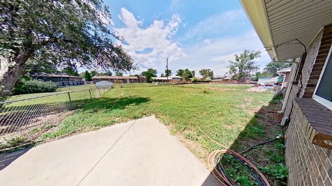 Photo - 4670 Holland St