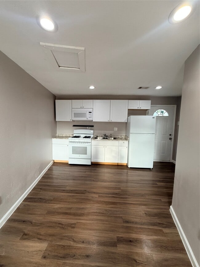 Photo - 13217 Player St Unit B