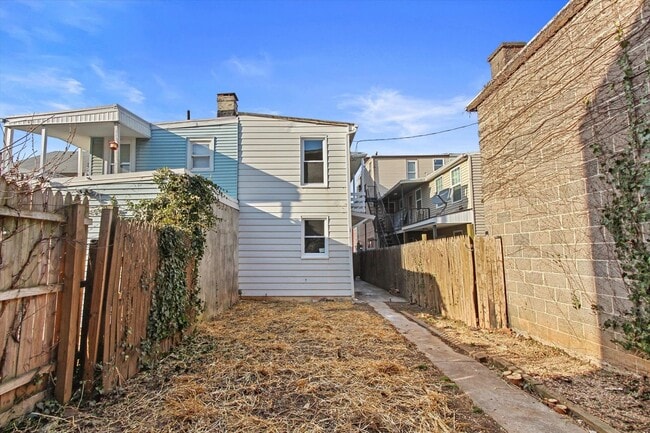 Photo - Spacious 4 Bedroom Home for Rent in York, PA!