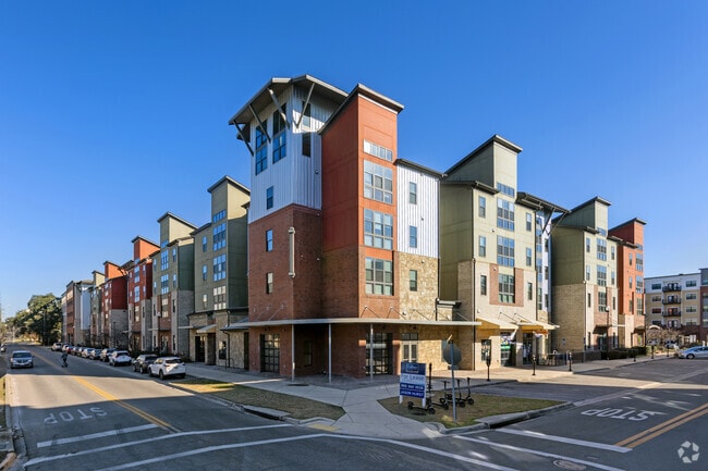 Yugo Tallahassee Catalyst - Yugo Tallahassee Catalyst Apartments