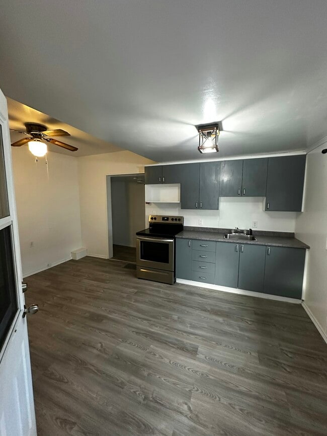 Building Photo - 240 Main St Unit 102