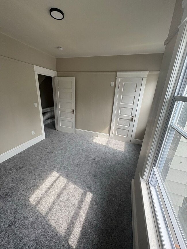 Photo - Linwood Ave. 7417-7419 Unit #7419 - vacant