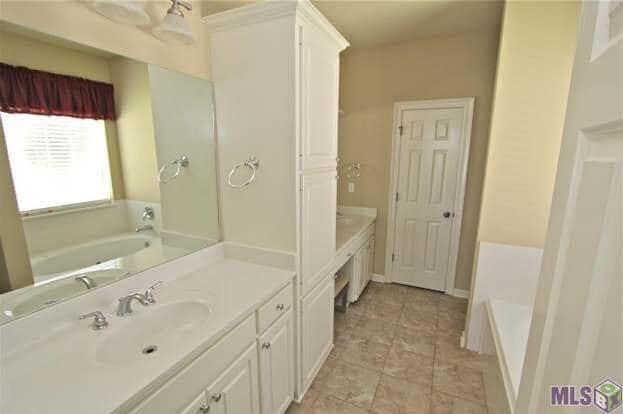 Photo - 9039 Lake Mist Ave