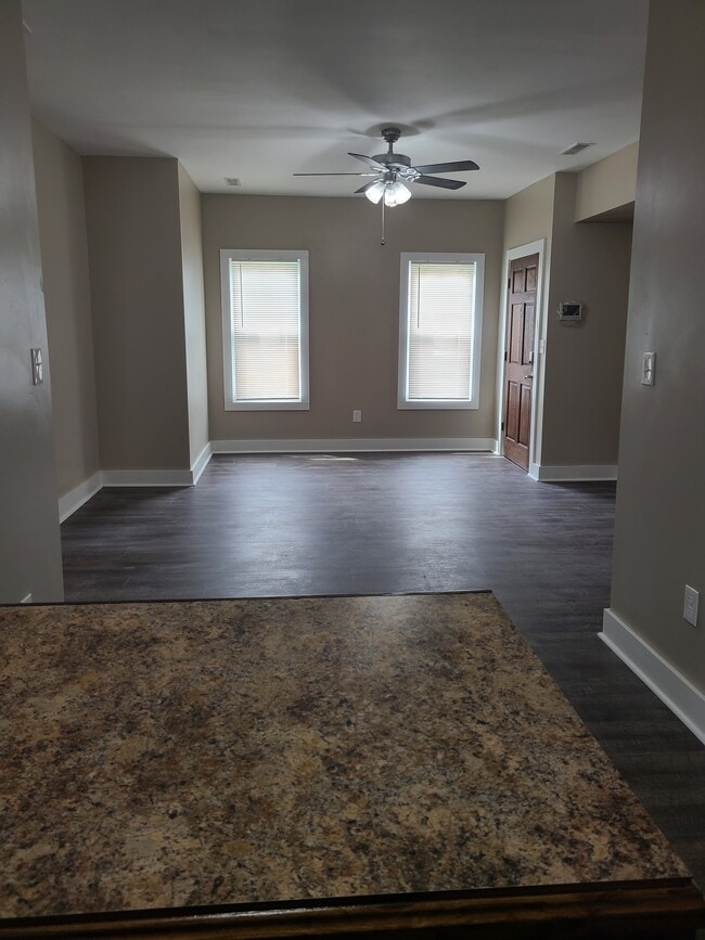 Living Room - 100 W Washington St Unit D