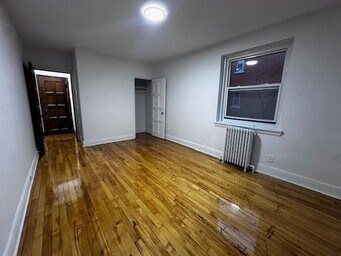 Photo - 5821 de la Côte-Saint-Luc