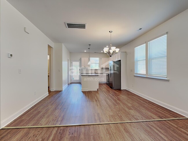 Photo - 165 Stowe Rd