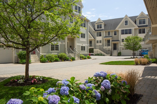 Photo - 19 Chatham Way