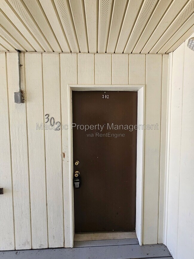 Photo - 100 Chesterfield Ln Unit Apt 302