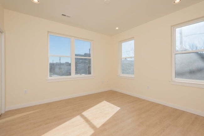 Photo - 1315-17 N 16th St Unidad B