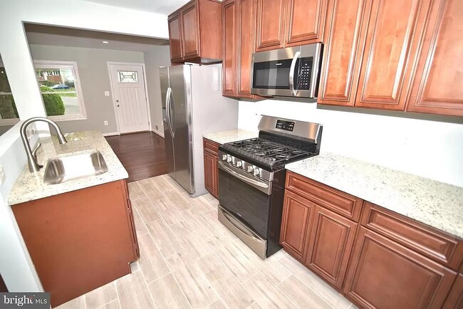 Photo - 6900 Lansdale St