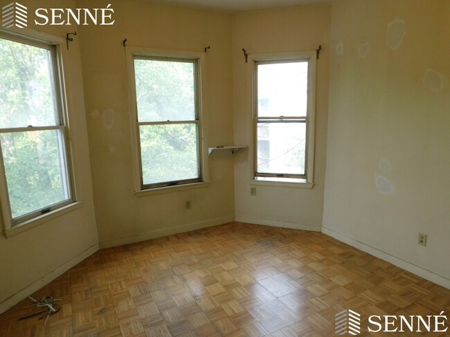 10 Gilmore St Unit 3