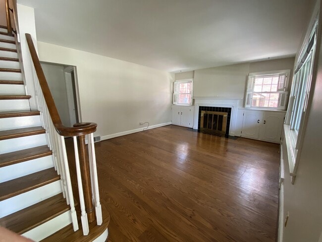 Photo - 2211 Wendell Ave House