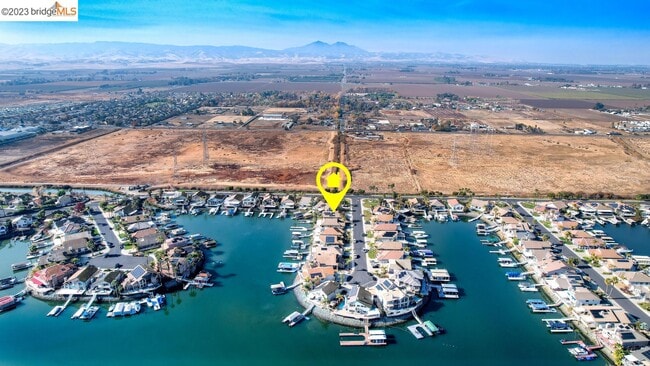 4050 Pier Point