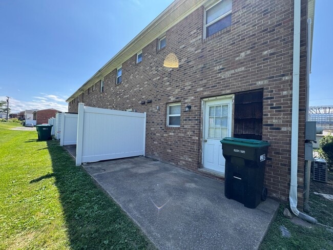 Photo - S Main Unit 421