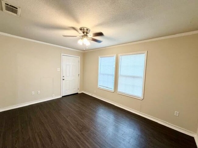 Photo - La Clede Properties Unit 608 LaClede St.  B (upstairs)