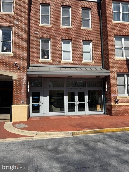 Building Photo - 35 E All Saints St Unit 201