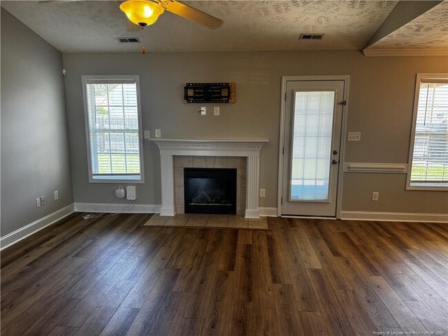 Photo - 2118 Queen Elizabeth Ln