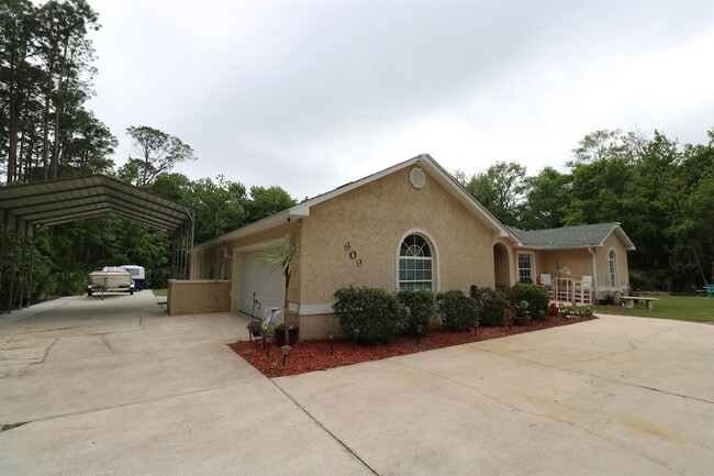 Photo - 909 Colonial Dr