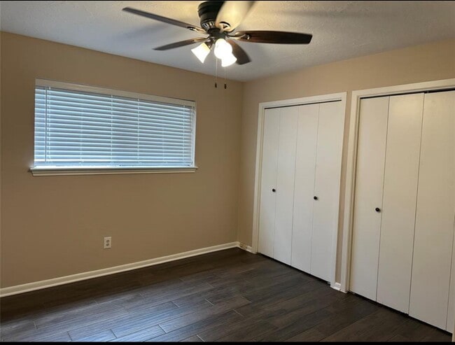 Building Photo - 17406 Spicewood Springs Ln