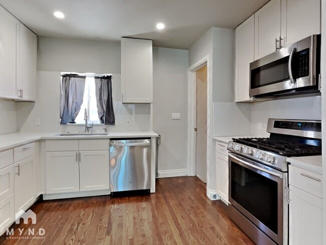 Photo - 2915 Sheridan Boulevard