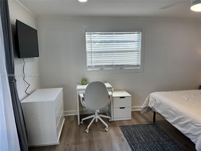 Photo - 914 N Ocean Breeze Unit 1