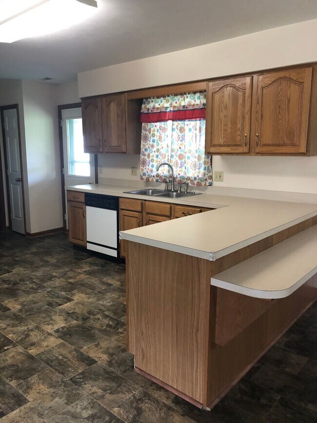 Photo - 2 Bedroom / 1.5 Bath Condo