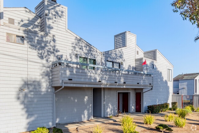 Building - Peninsula Point