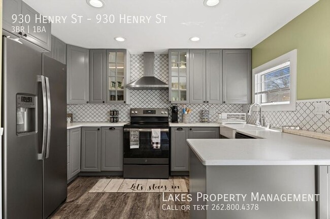 Photo - 930 Henry St Unit 930 Henry St
