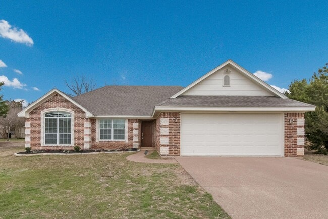 Photo - Midway ISD Country Home
