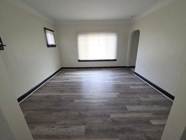 Photo - Three Bedroom Open Floorplan