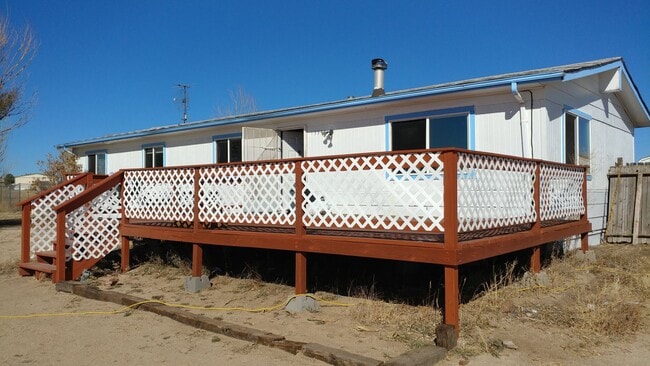 Building Photo - 3 Bedroom Home