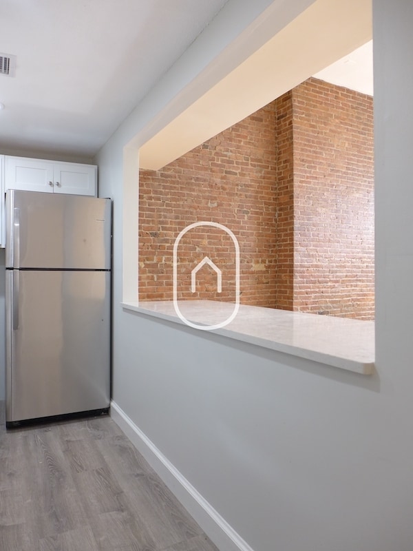 Photo - 688 Massachusetts Ave