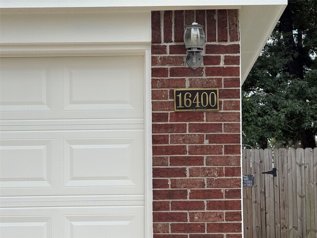 16400 Many Trees Ln