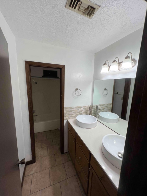 Photo - 605 22nd St Unidad 635