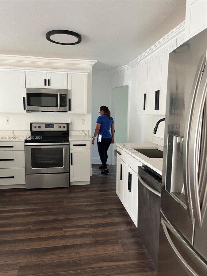 Photo - 6321 Thomas St