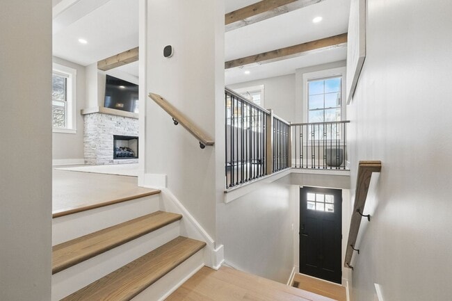 Photo - 3010 Greeneview Ln