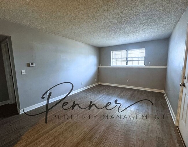 Photo - 716-D NE BALL DR