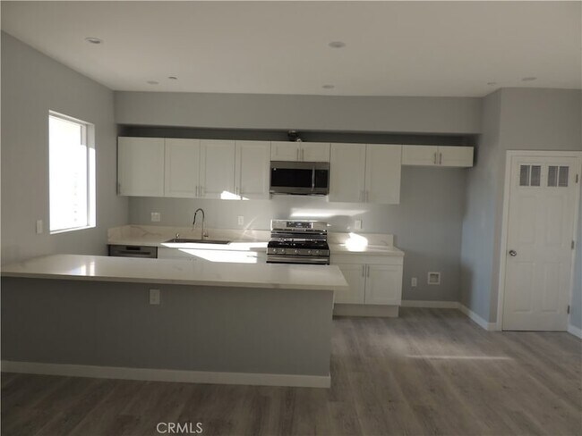 Photo - 22735 Del Valle St Unit 7