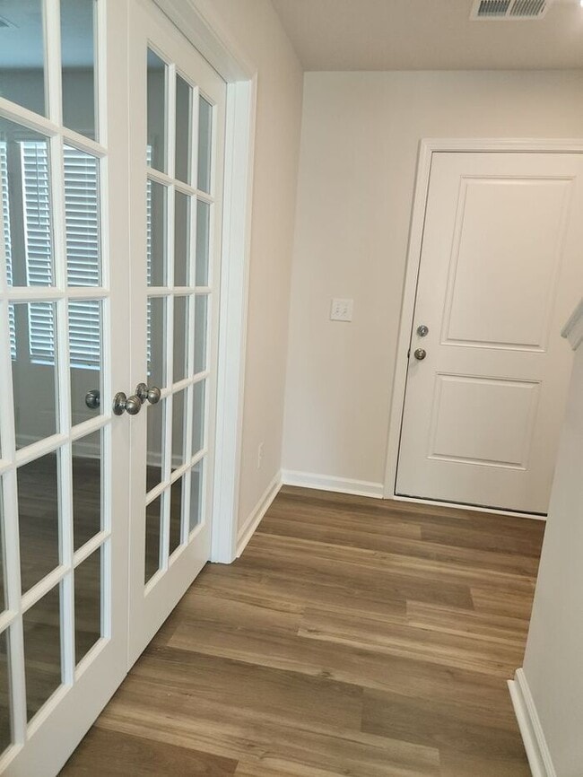 Photo - Beautiful 4 Bedroom 2.5 Bath with office space